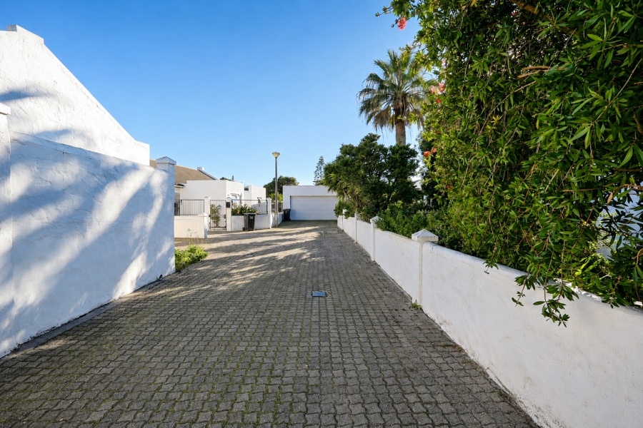 3 Bedroom Property for Sale in Table View Western Cape